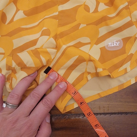 Nike Icon Clash Tempo Luxe Shorts Womens XS Dri Fit Lined Running Mustard Yellow - Picture 16 of 16